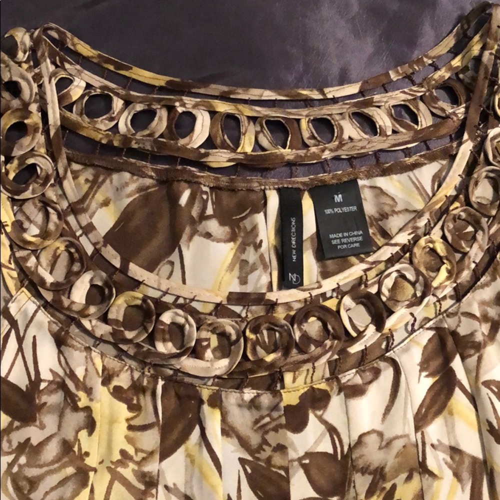 Women’s sleeveless tunic